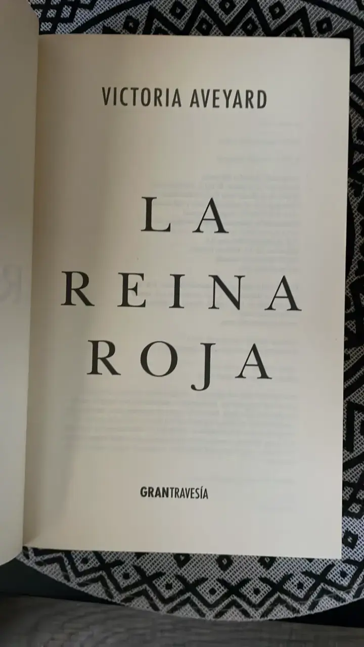 Libro 'La Reina Roja' de Victoria Aveyard - 4