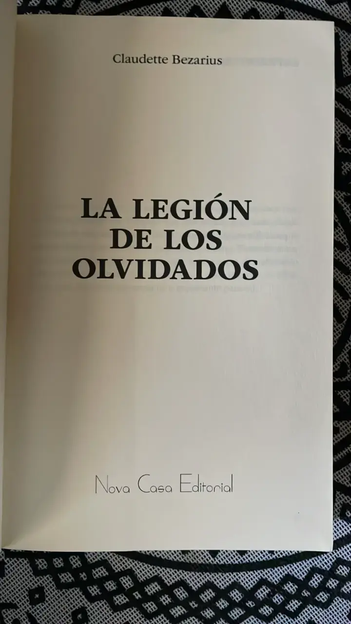 Libro 'La Legión de los Olvidados' de Claudette Bezares - 3