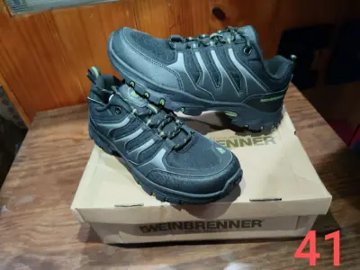 Zapatillas outdoor Weinbrenner negras talla 41 - miniatura 1