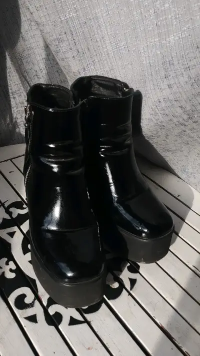 Botines de charol negro con plataforma - miniatura 3