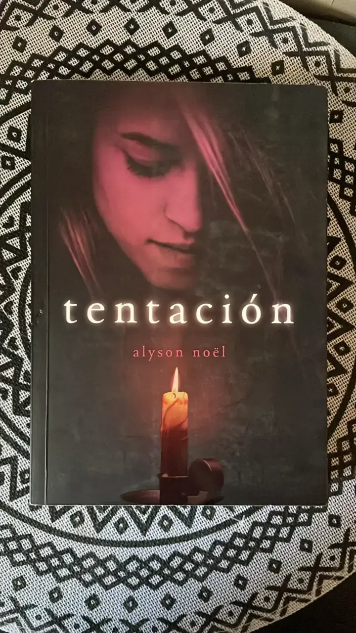Saga de 5 libros “Los inmortales” de Alyson Noël - 5
