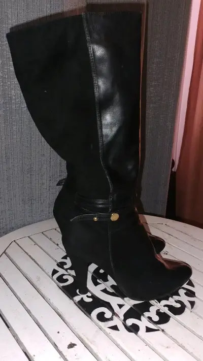 Botas largas  negro con tacón - miniatura 2