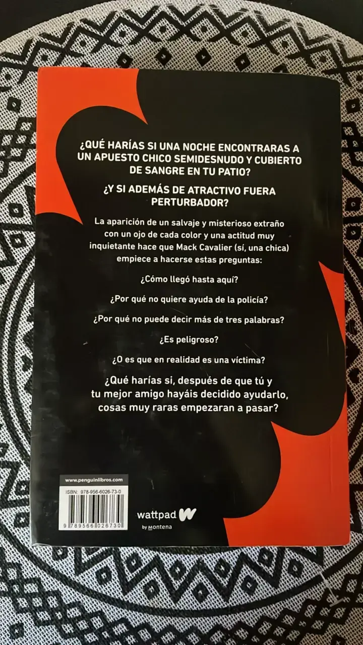 Libro 'Strange' de Alex Mírez - 3