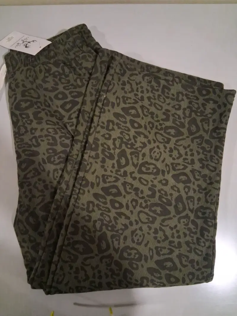 Pantalón cotele  animal print - 3