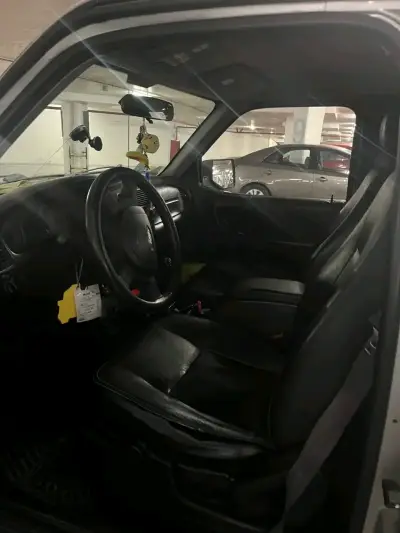 Camioneta Ford Ranger 2012 en buen estado - miniatura 2