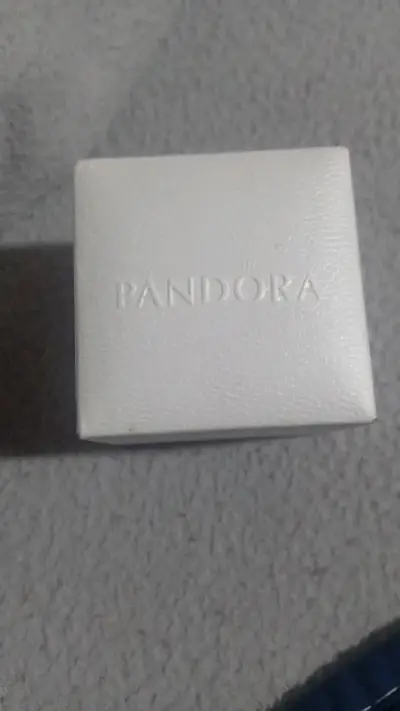 Anillo Pandora con diseño de corazón - miniatura 5