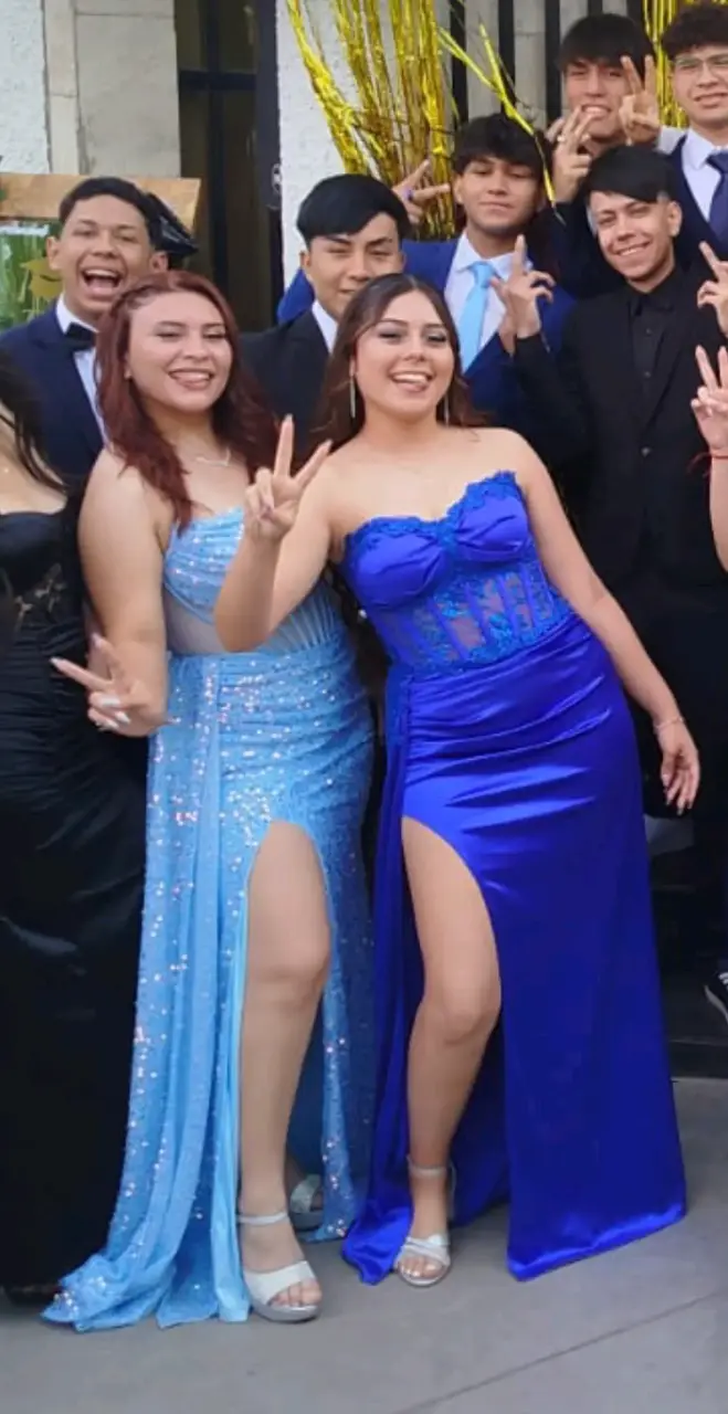 Vestido de gala azul con corsé y abertura - 3