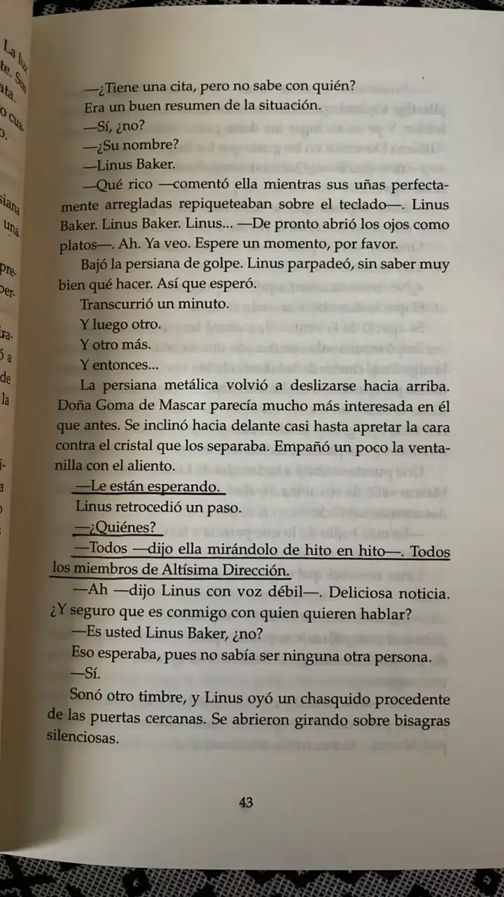 Libro 'La Casa en el Mar Más Azul' de TJ Klune - 4