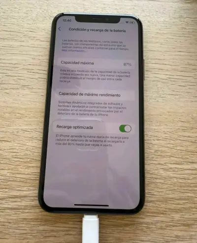 iPhone 11 Pro en caja original - miniatura 6