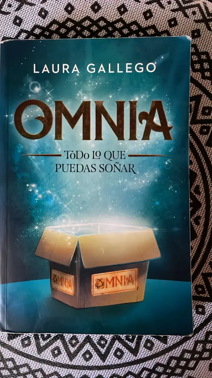 Libro Omnia de Laura Gallego