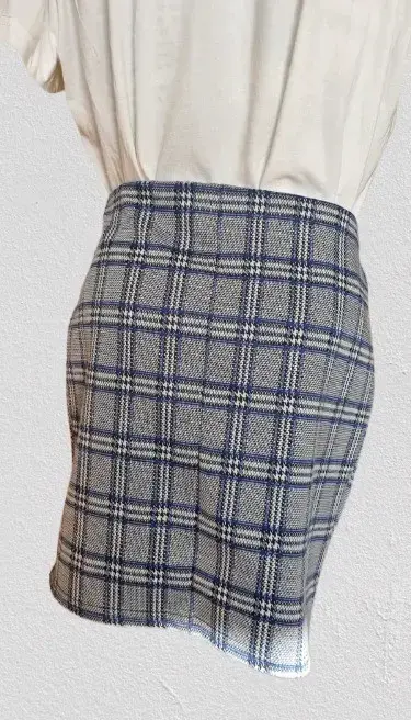 Falda mini a cuadros estilo escocés - 2