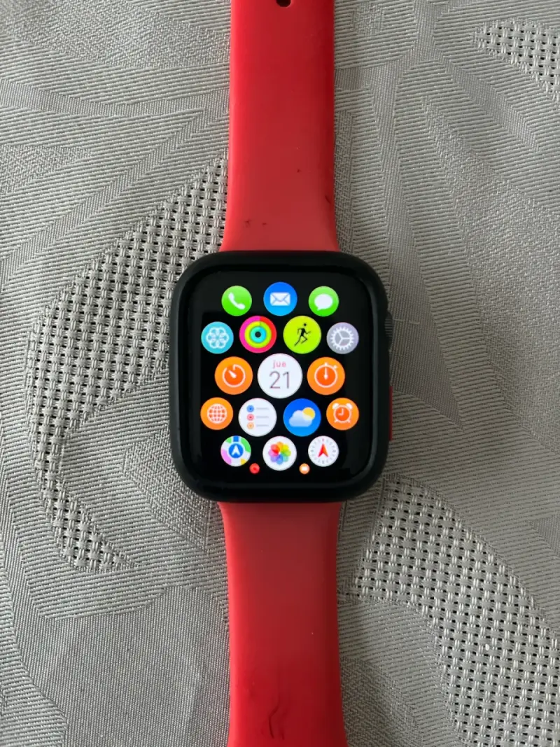 Apple Watch SE GPS+CELULAR - 1