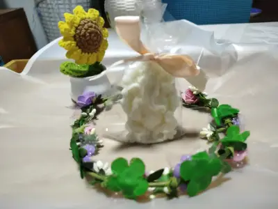 Vela decorativa Buda rosa con flores - miniatura 3