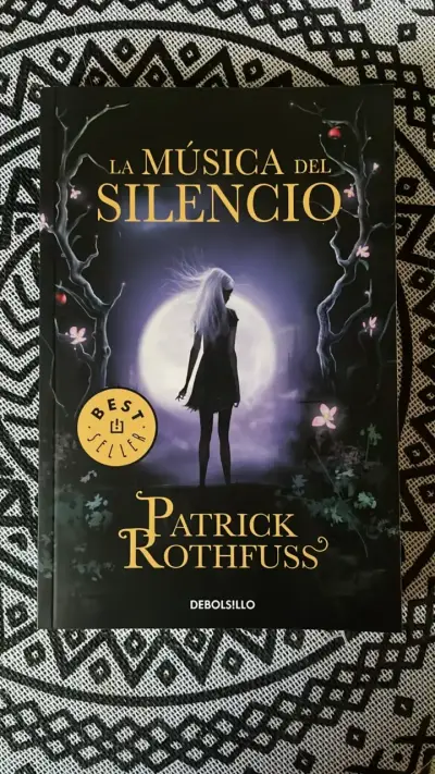 La música del silencio de Patrick Rothfuss - miniatura 1