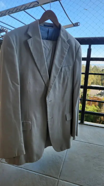 Terno trial sin detalles talla 50 - miniatura 1