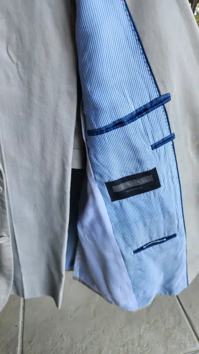 Terno trial sin detalles talla 50 - miniatura 2