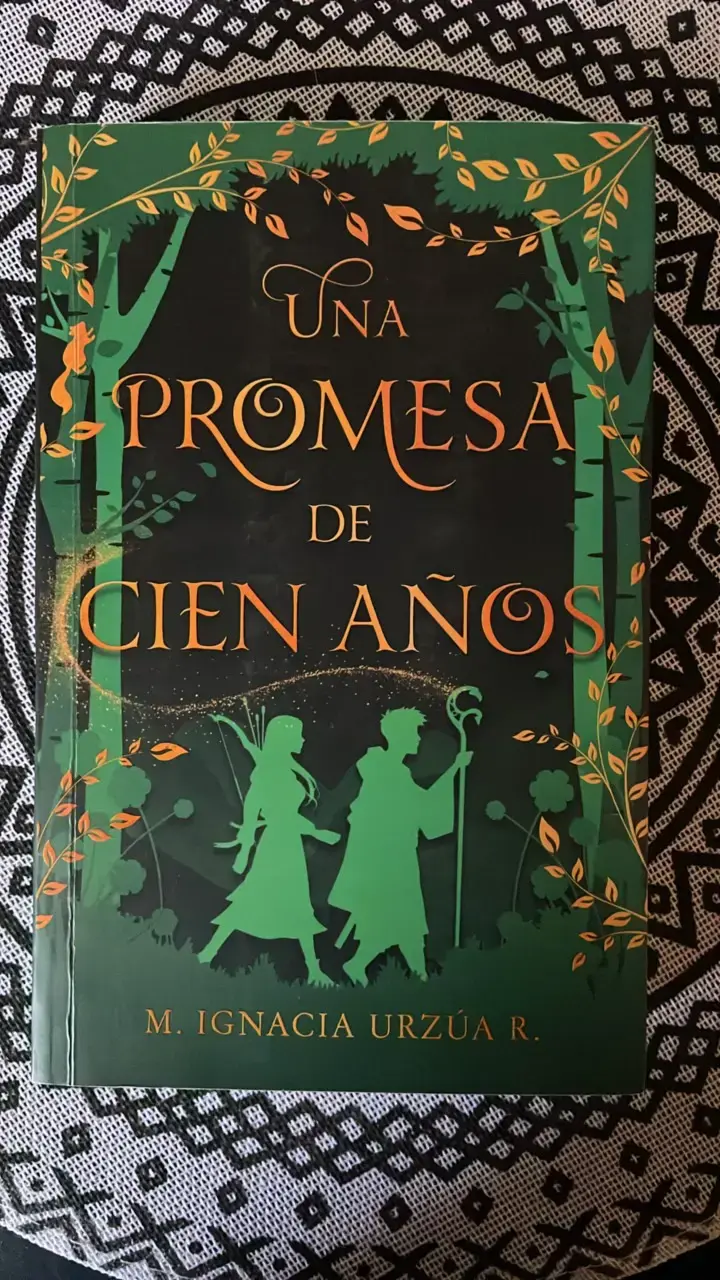Libro 'Una Promesa de Cien Años' de M. Ignacia