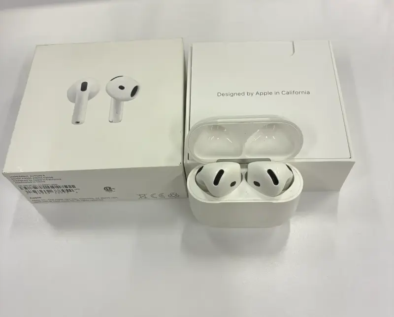 Apple AirPods 4 con cancelación activa de ruido