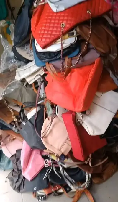 Lote de carteras de mujer variadas - miniatura 2