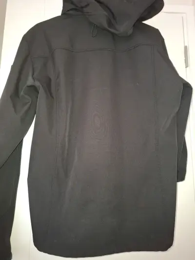 Chaqueta softshell negra KANO impermeable - miniatura 3