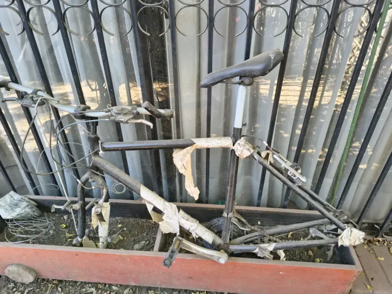 Bicicleta de montaña usada para reparación - 3