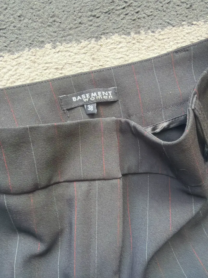 Pantalones de vestir negros a rayas para mujer - 2