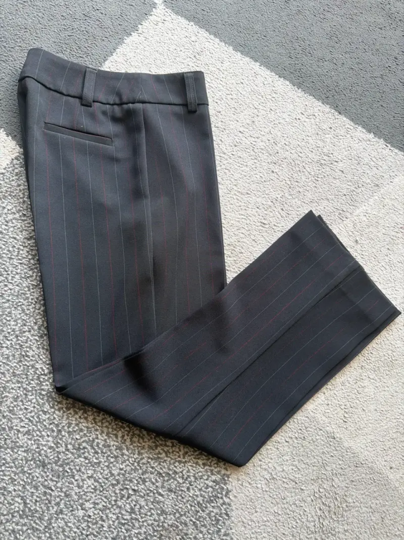 Pantalones de vestir negros a rayas para mujer - 4