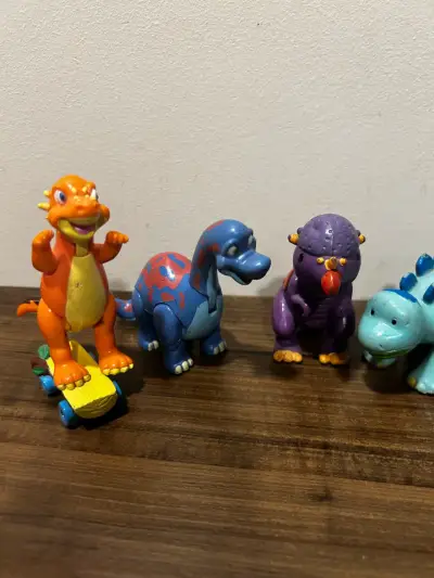 Set de dinosaurios T-rex  Disney - miniatura 2