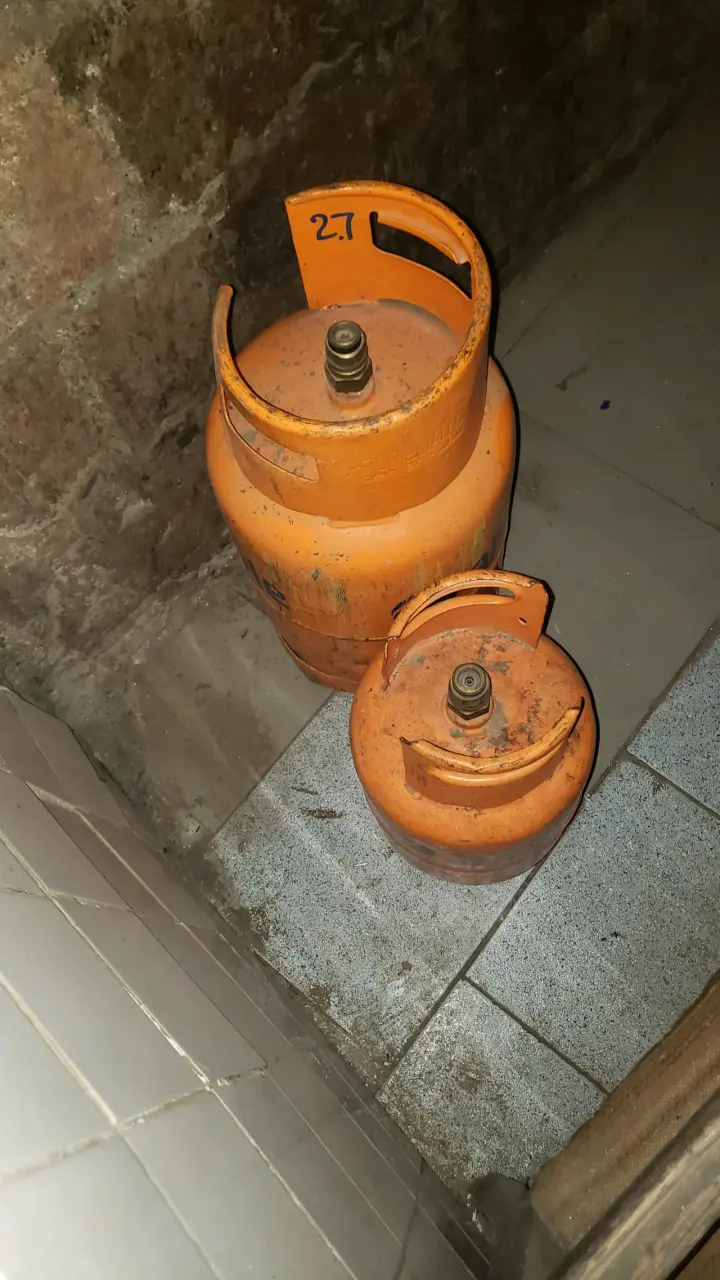 Cilindros de gas propano usados