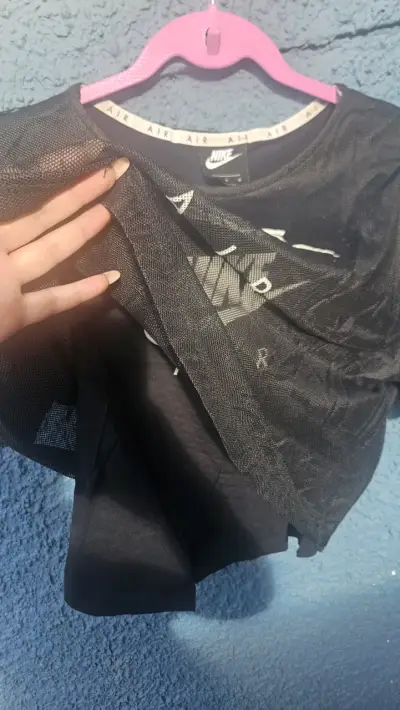 Polera Nike Air negra para mujer - miniatura 3