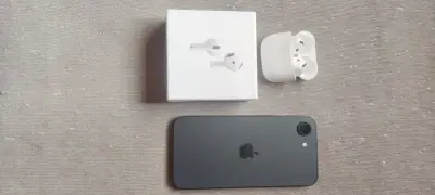 iPhone 17e con caja original en buen estado - miniatura 4