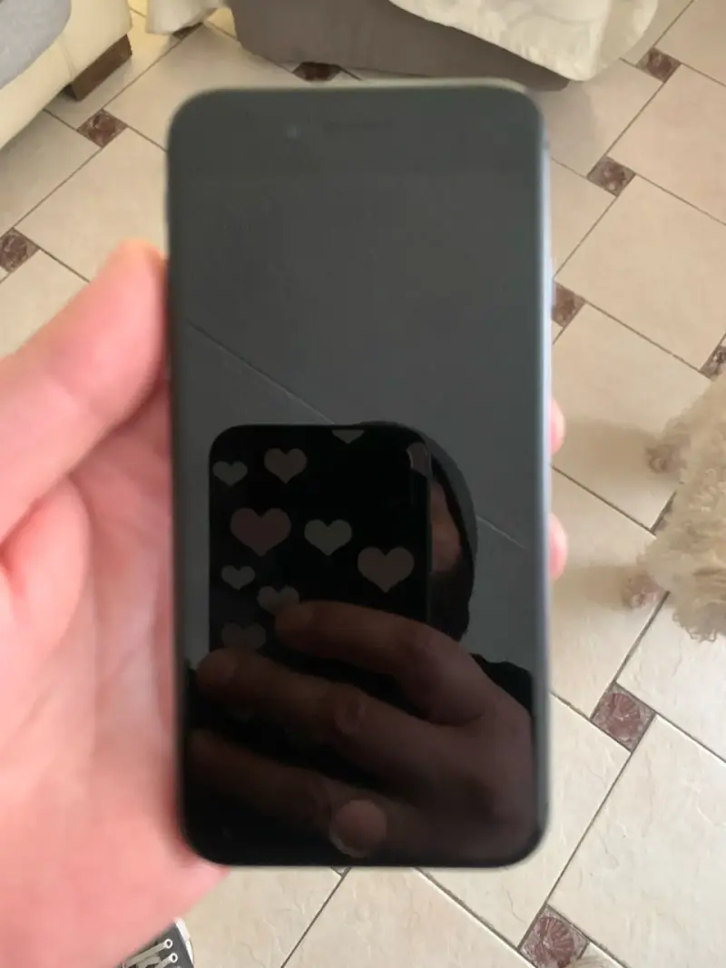 iPhone 8 con cargador original en buen estado - 6