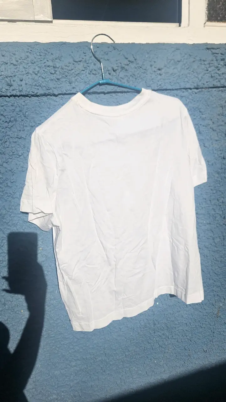 Polera blanca con estampado California - 3