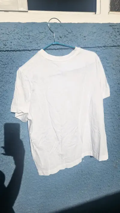 Polera blanca con estampado California - miniatura 3