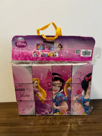 Puzzle cubos 3D Princesas Disney 12 piezas 6 diseñ - miniatura 4