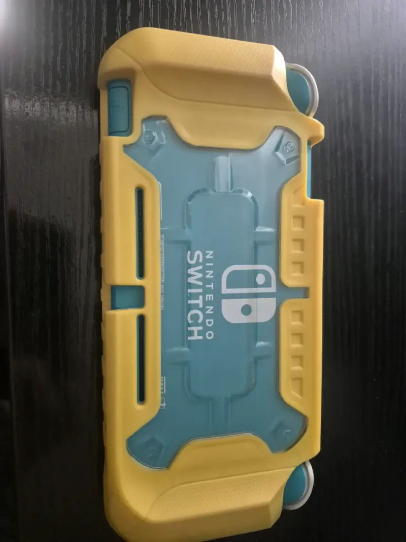 Nintendo switch con Funda - 1