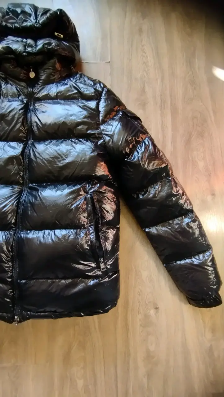 Chaqueta moncler acolchada negra con capucha - 3