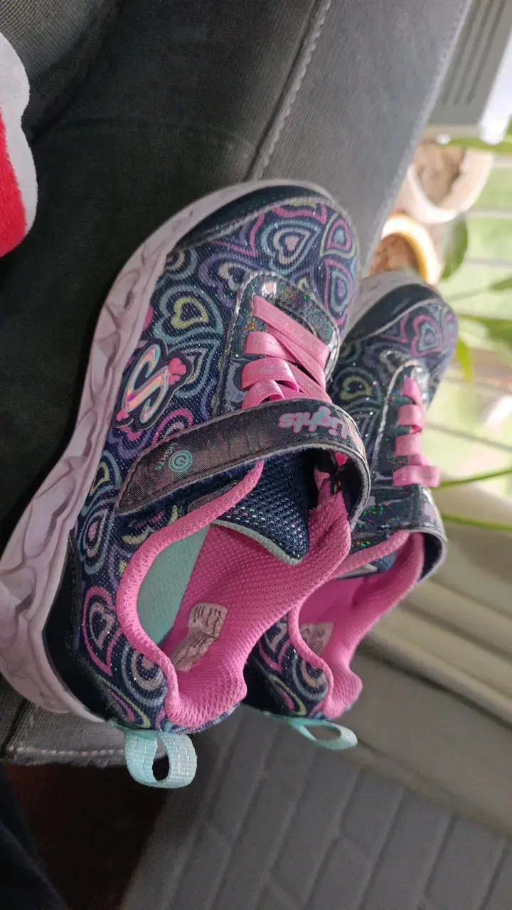 Zapatillas Skechers con luces Talla 28 - 2