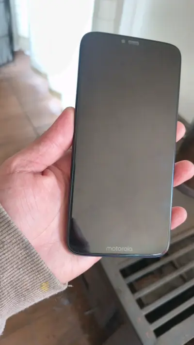 Smartphone Motorola Moto G7 Power en buen estado - miniatura 6