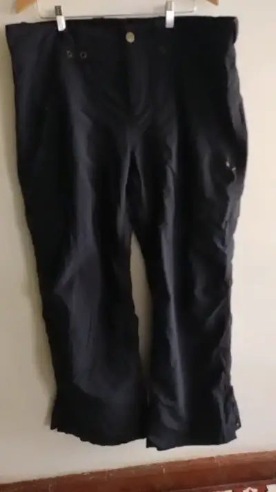 Pantalones negros de hombre en buen estado - miniatura 1