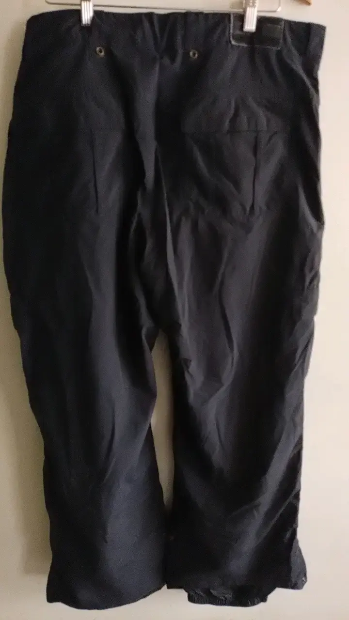 Pantalones negros de hombre en buen estado - 4