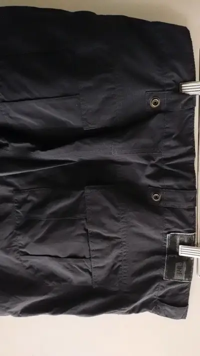 Pantalones negros de hombre en buen estado - miniatura 5
