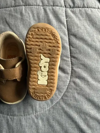Zapatos infantiles Kick marrones talla 23 - miniatura 1