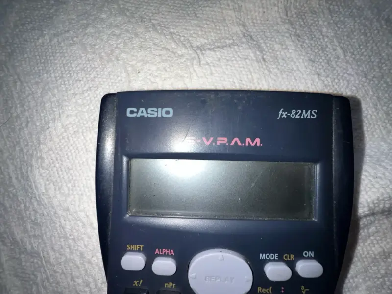 Calculadora científica Casio FX-82MS - 2