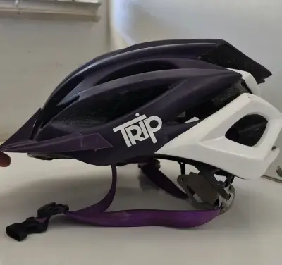 Casco de bicicleta TRIP morado y blanco - miniatura 1