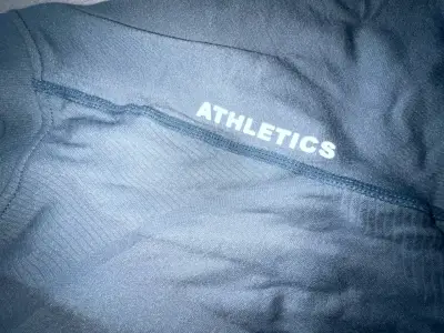 Polera deportiva Athletics celeste talla M - miniatura 2