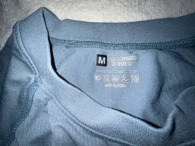Polera deportiva Athletics celeste talla M - miniatura 3