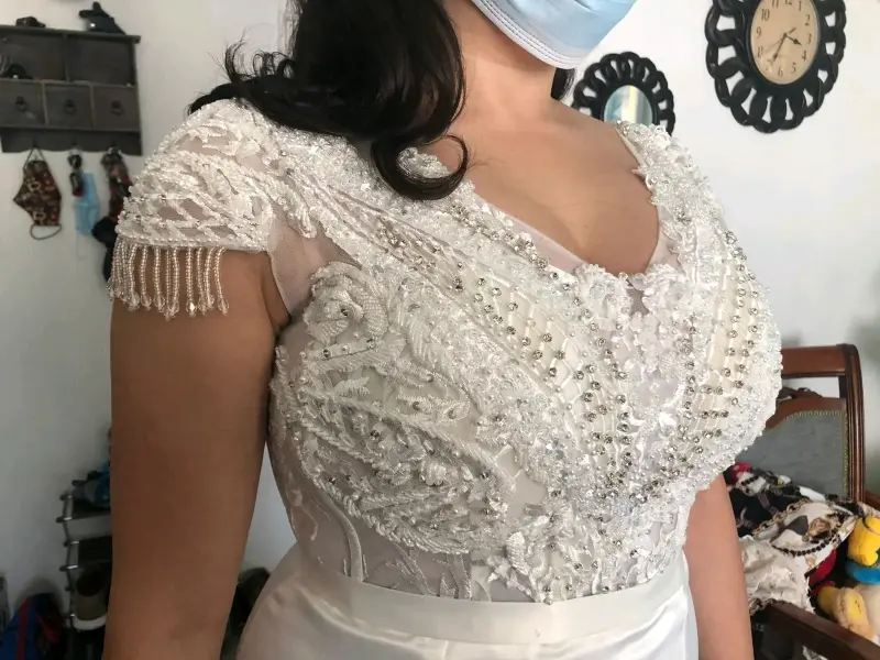 Vestido de novia con pedreria - 2
