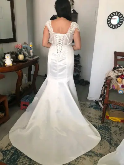 Vestido de novia con pedreria - miniatura 4