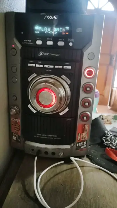 Equipo de sonido Aiwa con cambiador de 3 discos - miniatura 1